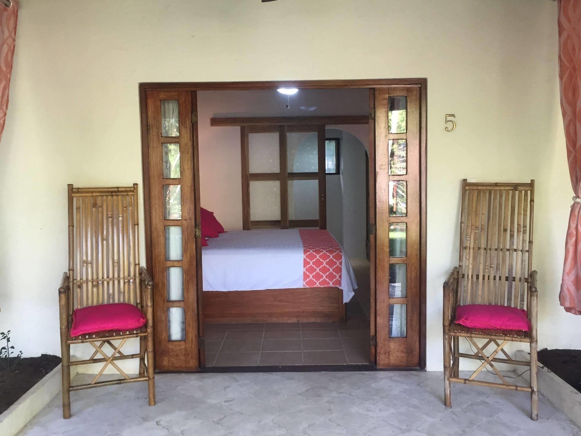 Magellan Boutique Hotel Cahuita Exterior photo