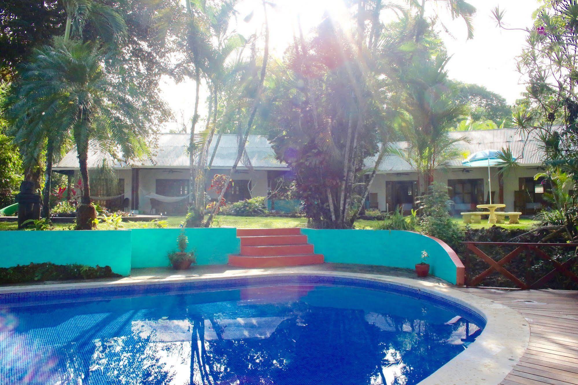Magellan Boutique Hotel Cahuita Exterior photo