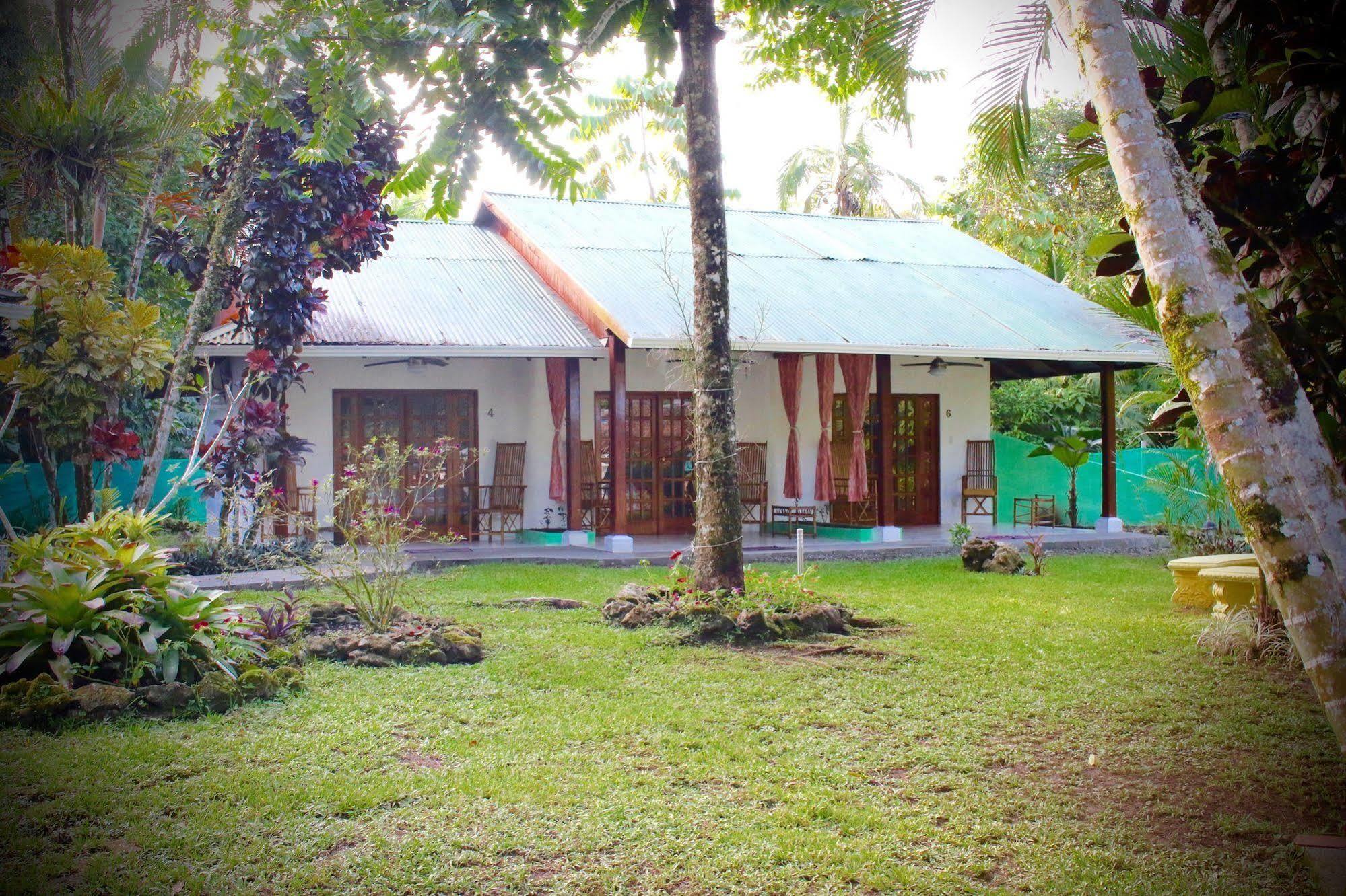 Magellan Boutique Hotel Cahuita Exterior photo