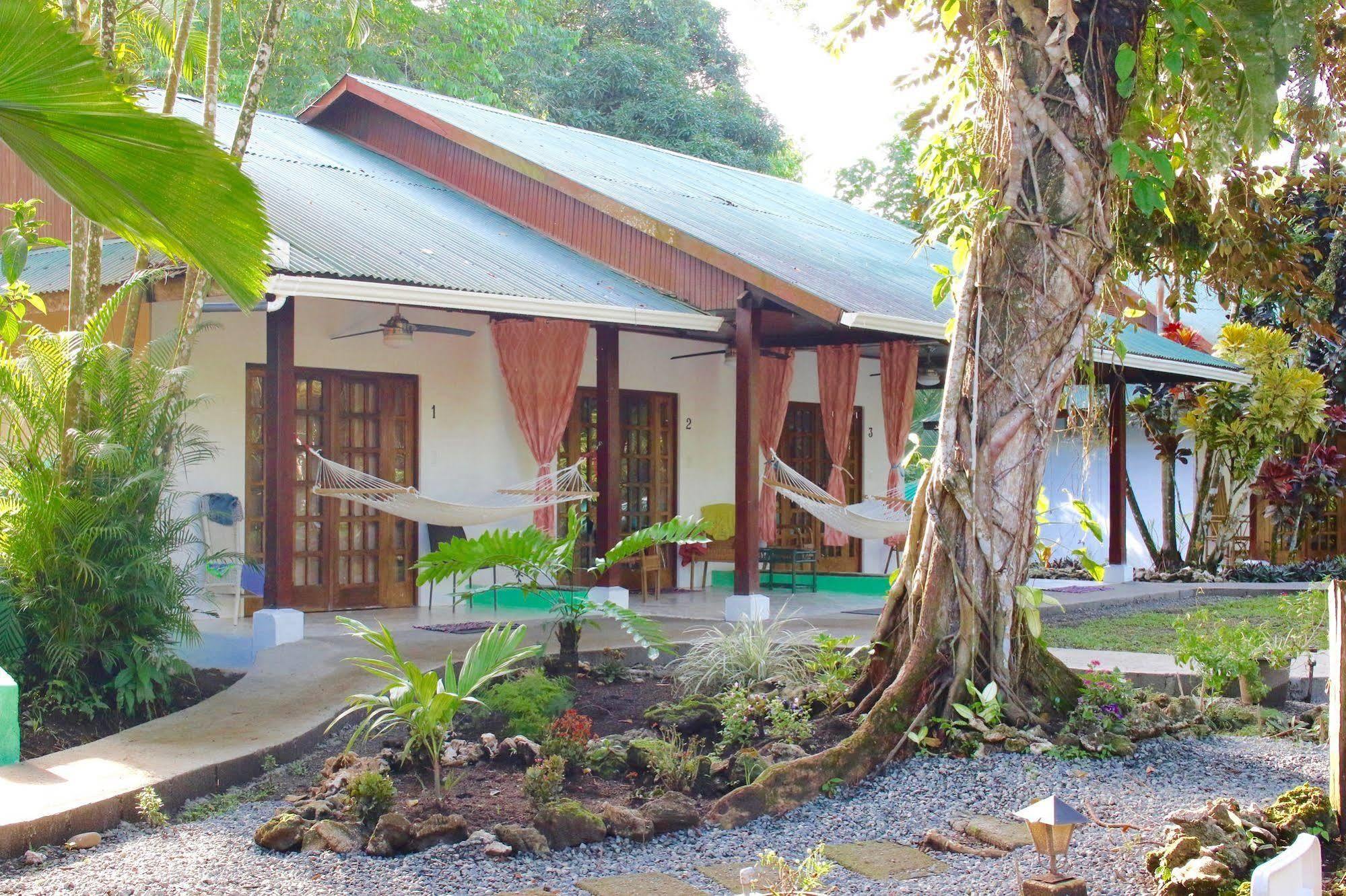 Magellan Boutique Hotel Cahuita Exterior photo